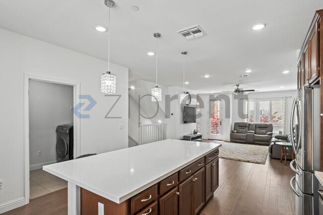 Building Photo - 3412 Element Way