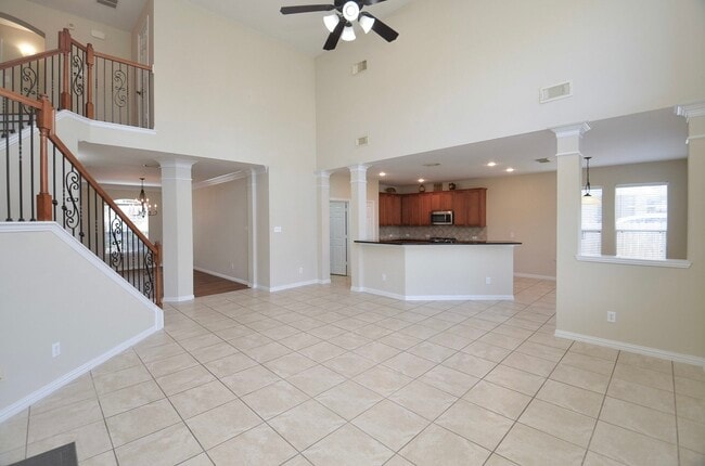 Building Photo - 5527 Baron Ridge Ln