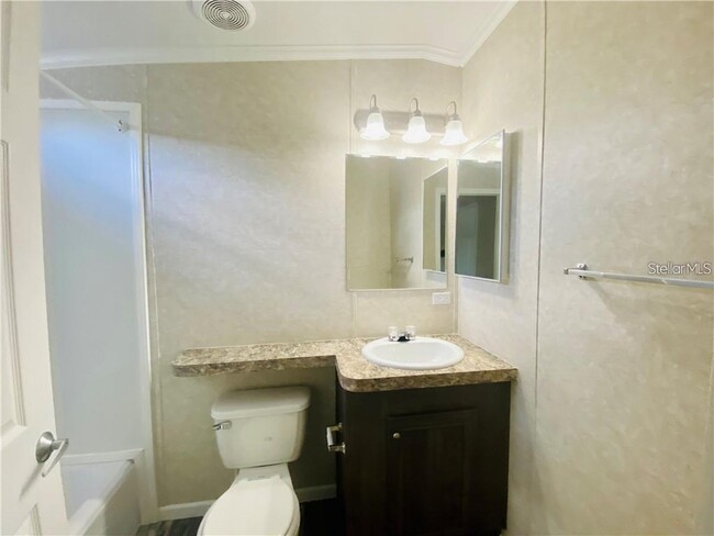 Building Photo - 1621 Tangerine St