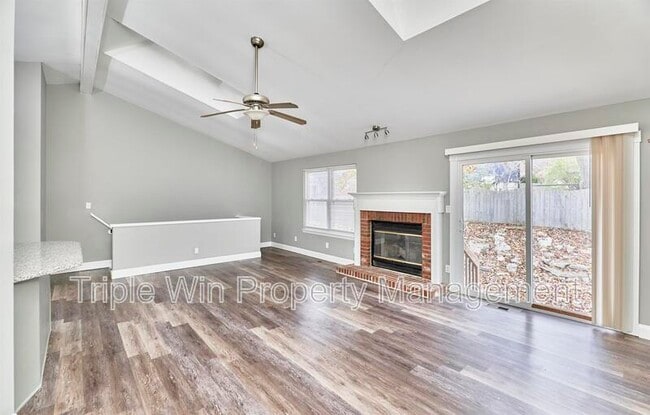 Building Photo - 121 Walnut Hill Dr