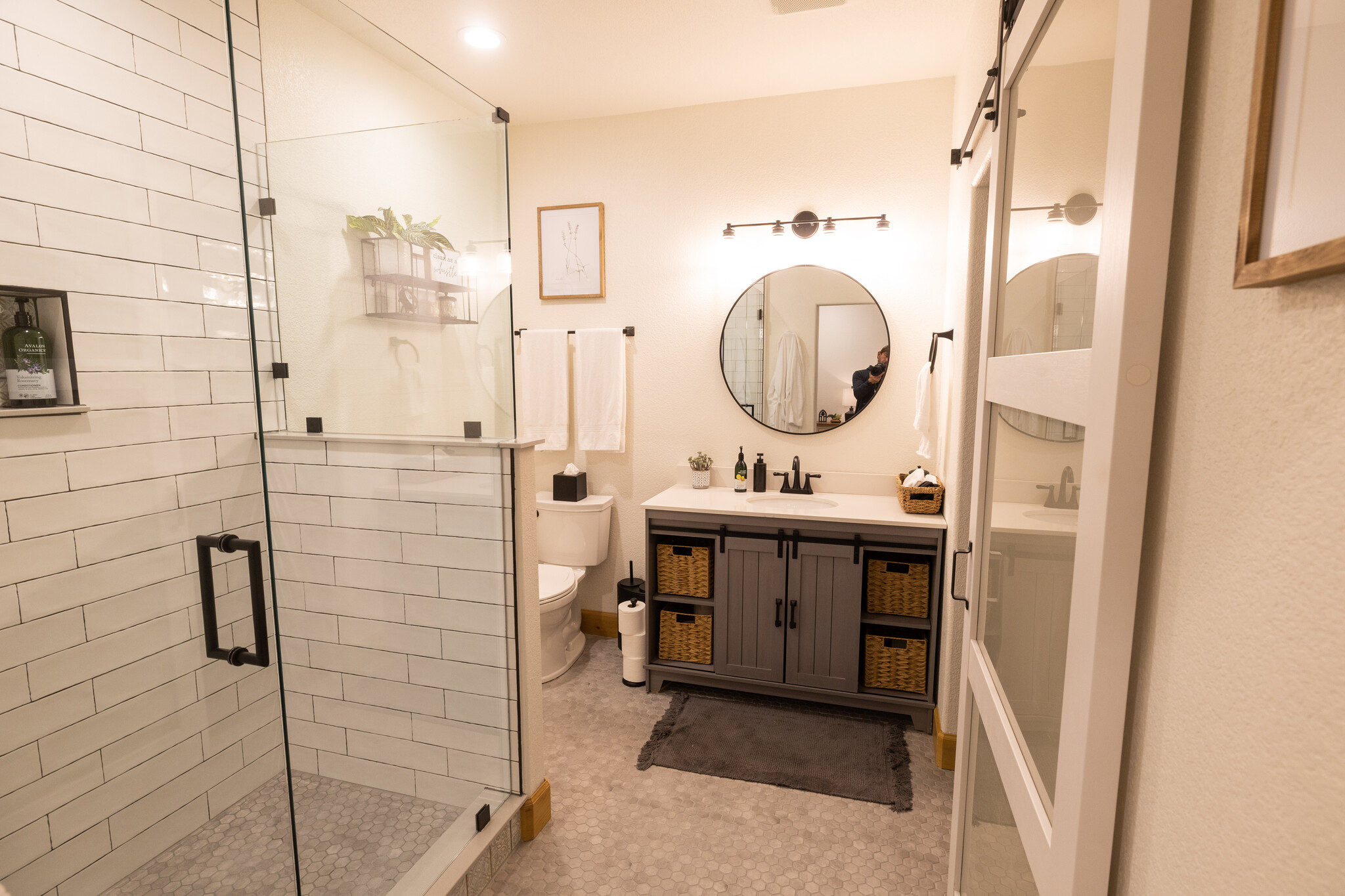 Bathroom vanity with storage - 4125 Walker Rd