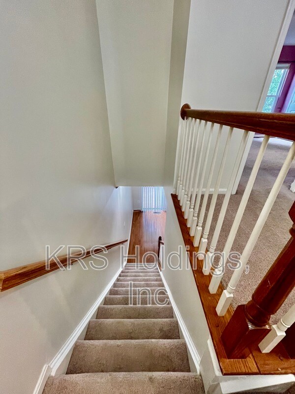 Building Photo - 15241 Barnabas Trail