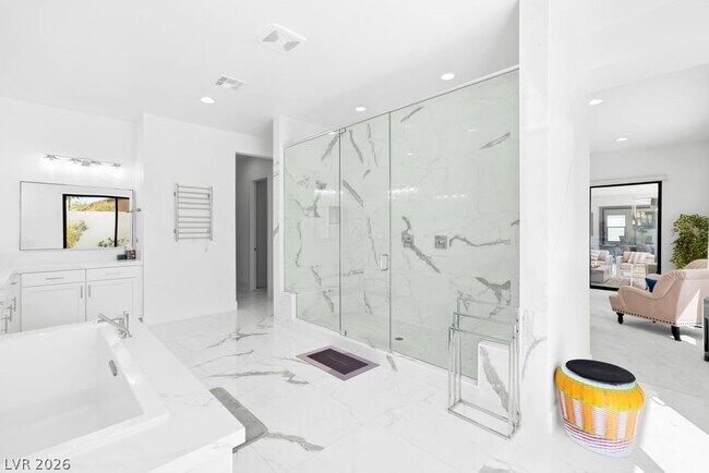 Building Photo - 4315 N Dapple Gray Rd