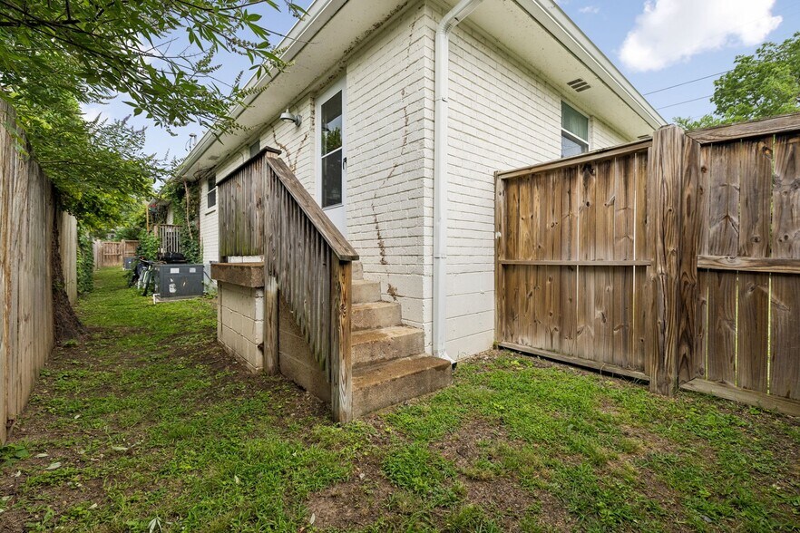 Building Photo - 202 S 16th St