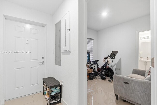 Building Photo - 25847 SW 145th Ave