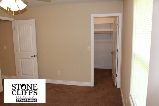 Building Photo - 231 Rylee Cir