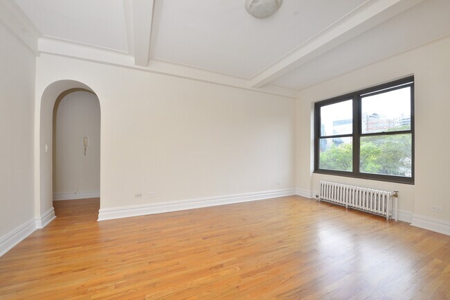Building Photo - 204 Avenue A