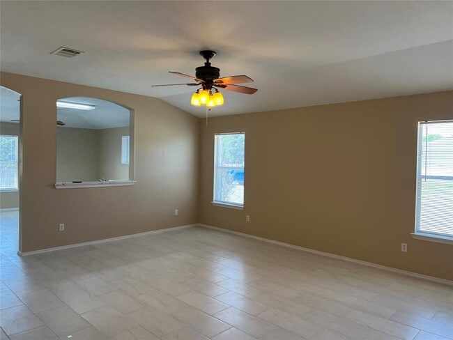 Building Photo - 309 Decker Dr