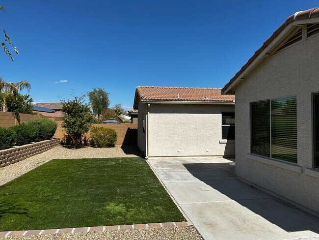 Building Photo - 4 BD + DEN IN CORTESSA IN WADDELL