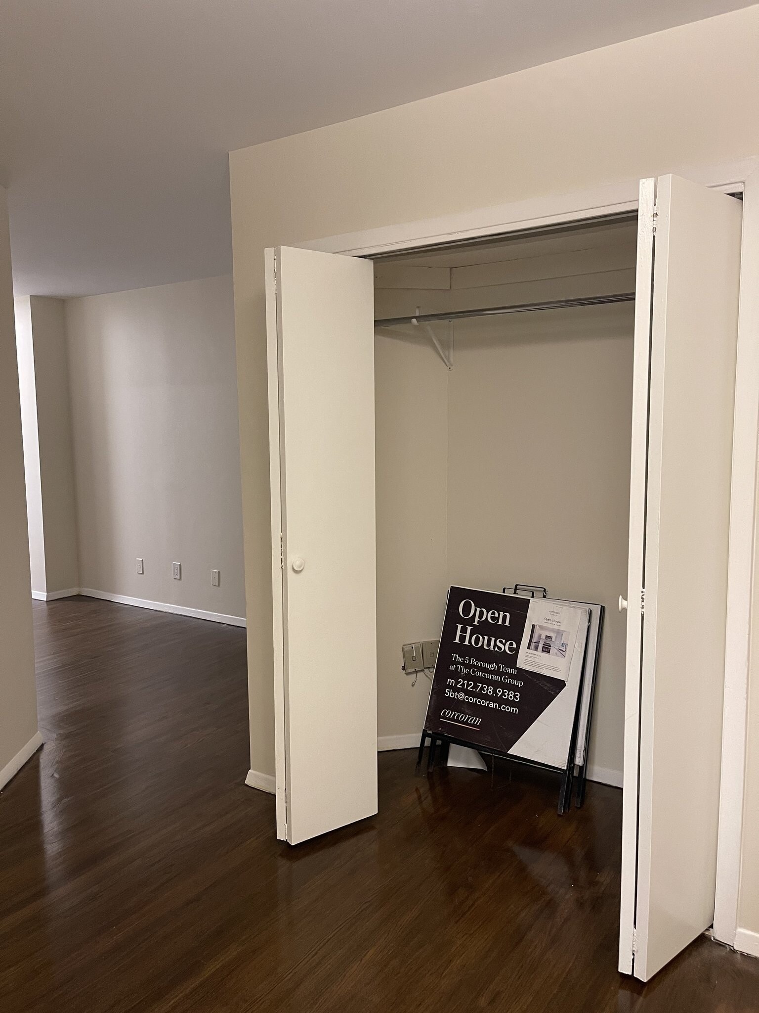 Building Photo - 581 Academy St