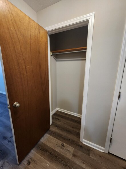 Building Photo - 1145 S Main St