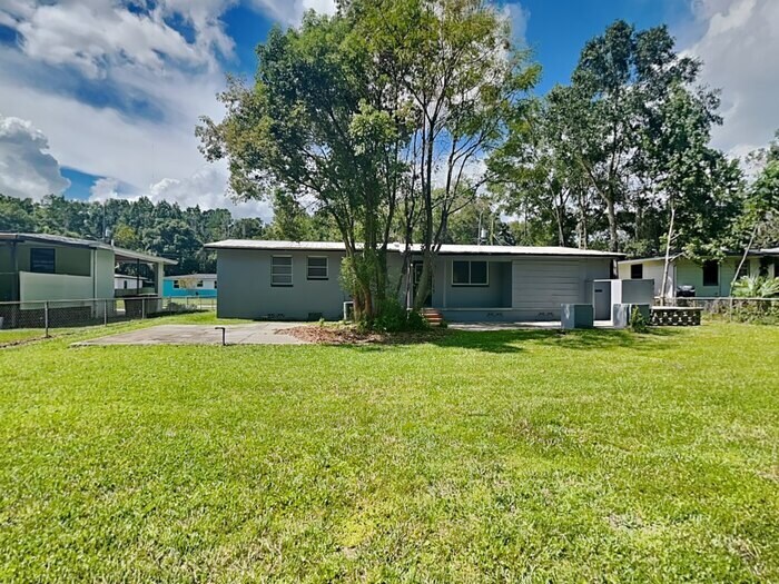 Building Photo - 5835 Norde Dr W
