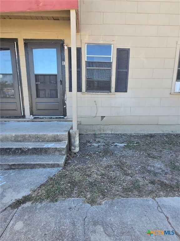 Primary Photo - 1217 N 8th St