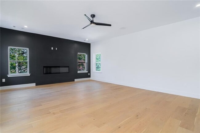 Building Photo - 4051 Annecy Dr SW