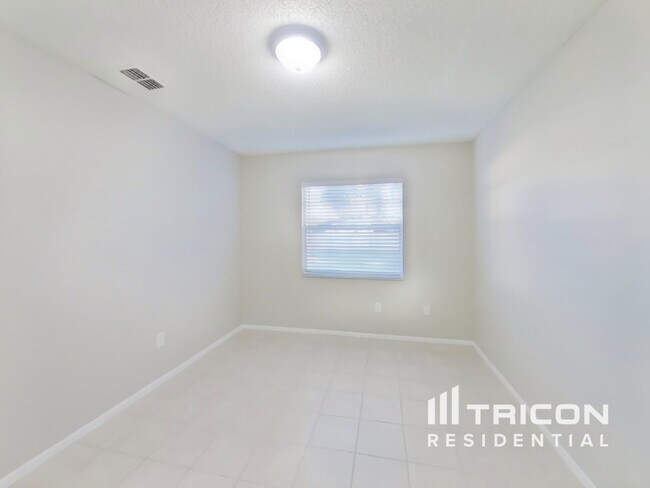 Building Photo - 638 Alton Rd