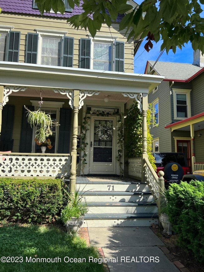 Primary Photo - 71 Wallace St