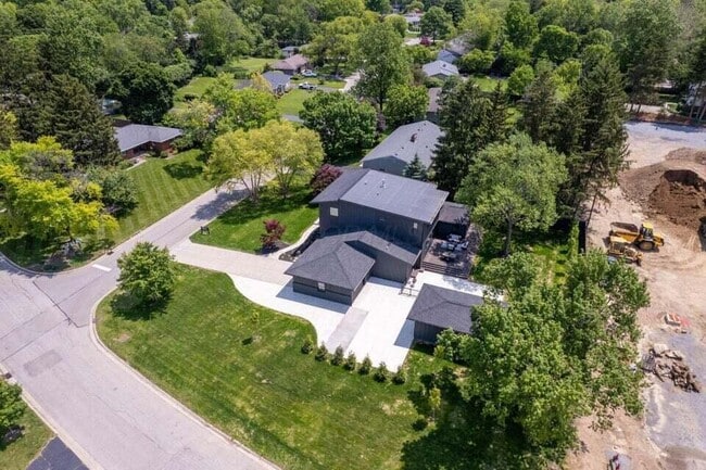 Building Photo - 2777 Donna Dr