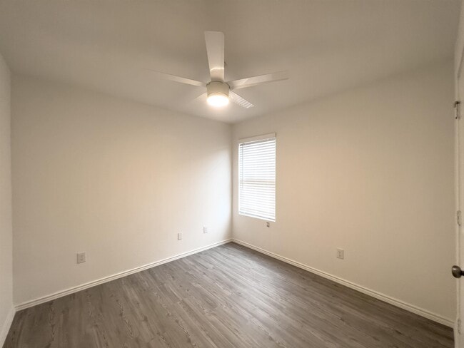 Building Photo - 5940 Sunset Song Ln