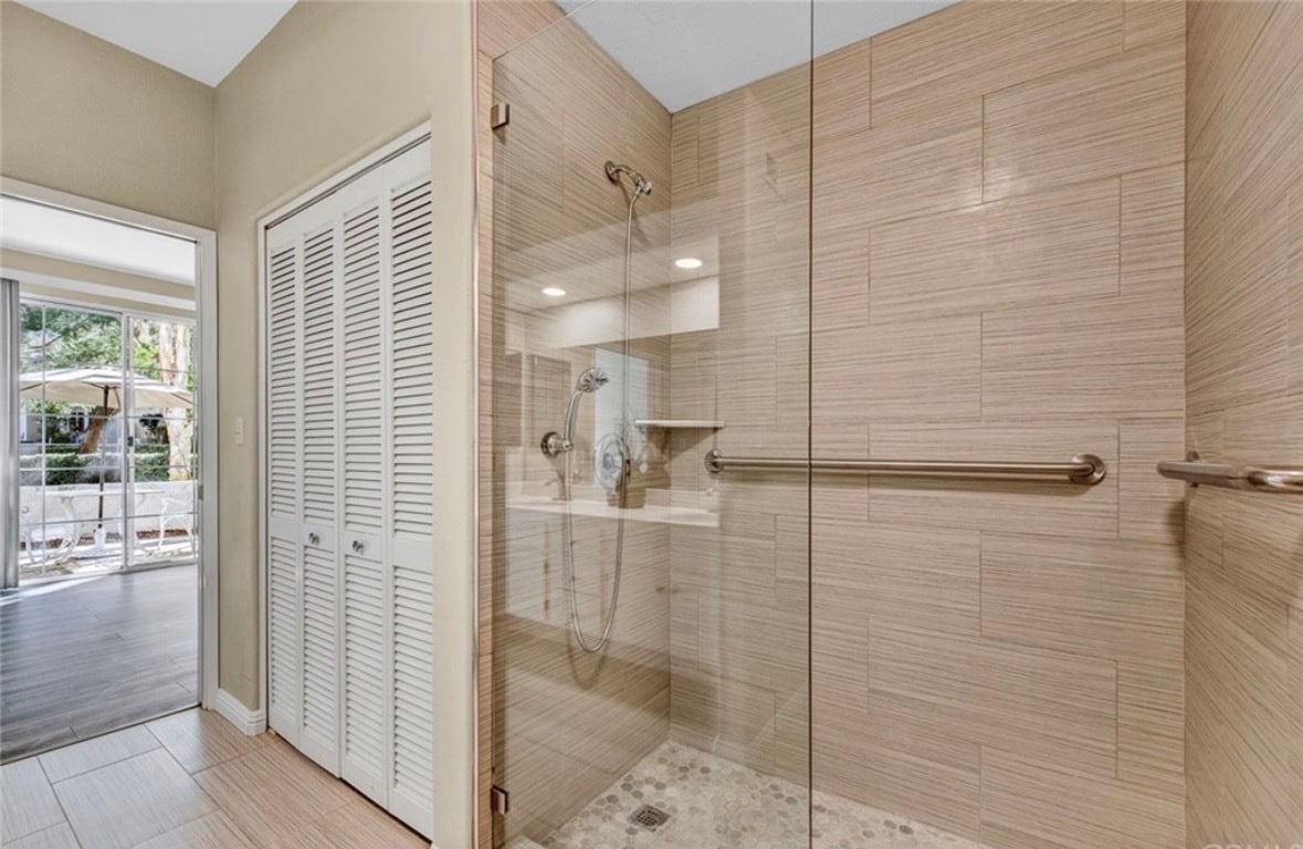 Building Photo - 8028 E Far Canyon Way