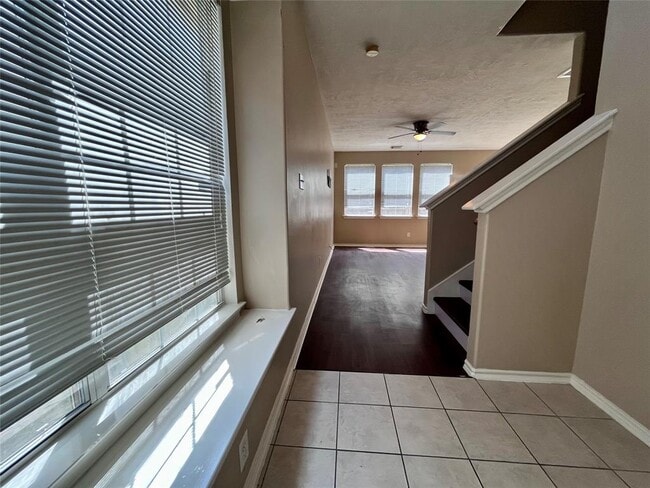 Building Photo - 2811 Hackamore Hollow Ln