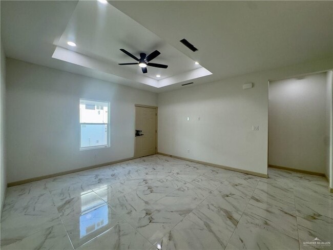 Building Photo - 1304 Rosewood Ln