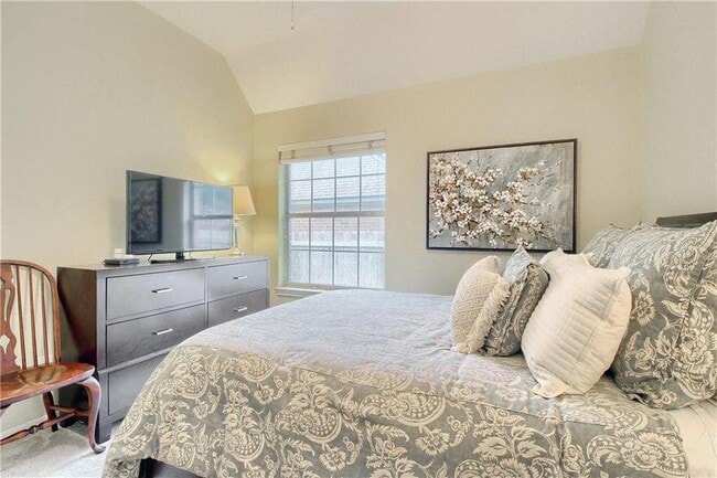 Building Photo - 7902 Isaac Pryor Dr