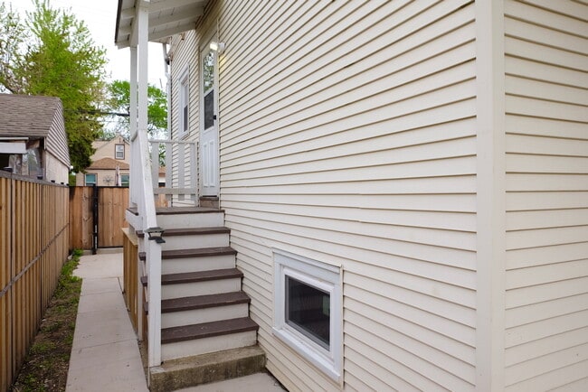 Building Photo - 3455 N Keating Ave