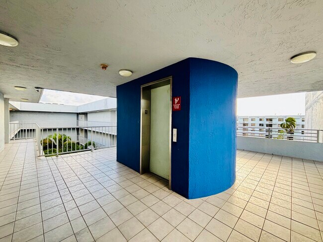 Building Photo - 8201 NW 8th St