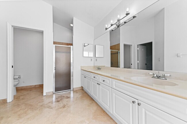 Building Photo - 6740 Brookhurst Cir