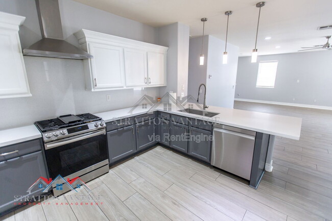 Building Photo - 3068 E Ravenswood Dr