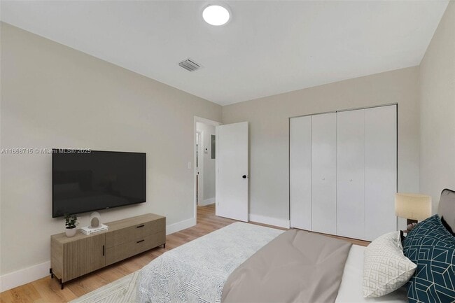 Building Photo - 840 NW 39th St