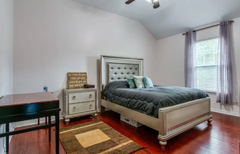 Building Photo - 6777 Autumn Oaks Dr