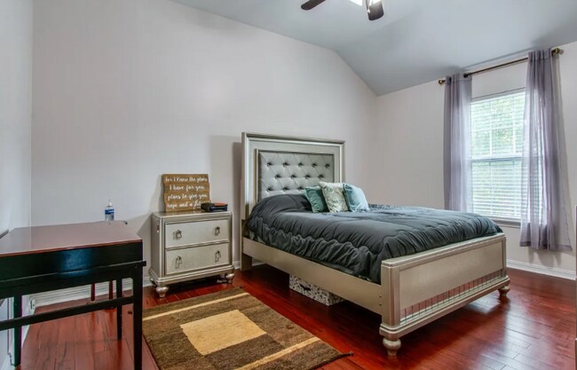 Building Photo - 6777 Autumn Oaks Dr