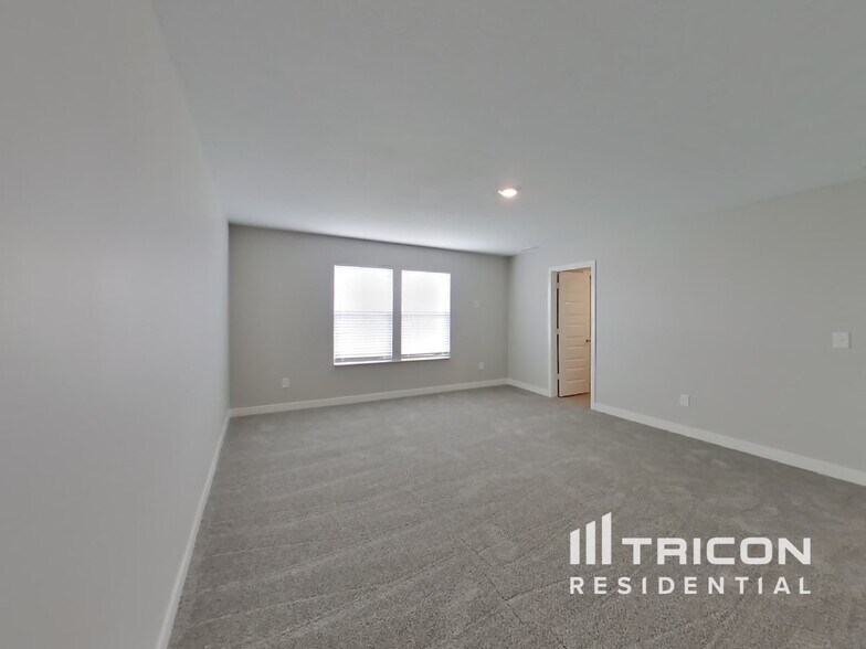 Building Photo - 1303 Eton Wy