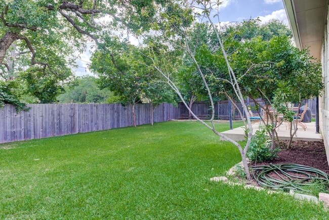 Building Photo - 11129 Cap Stone Dr