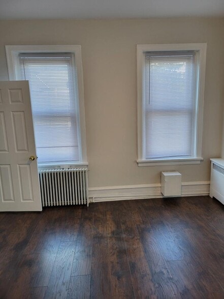 Bedroom (Picture #3) - 2035 E Allegheny Ave