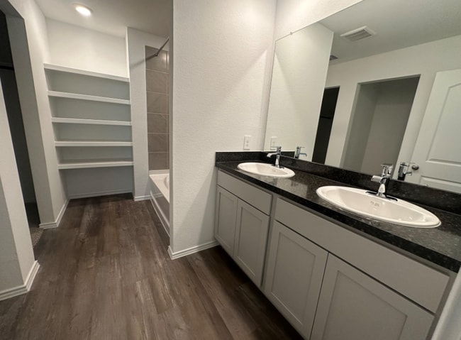 Building Photo - 6059 Diamond Vis Ct