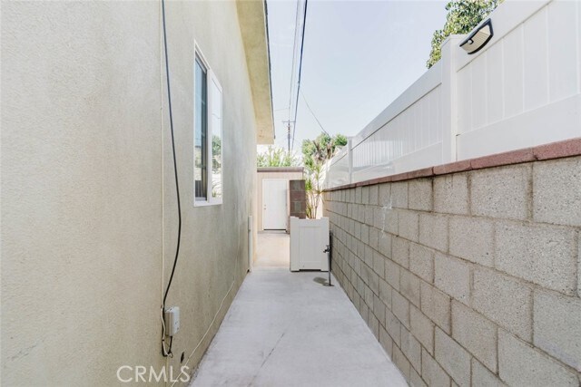 Building Photo - 7947 Woodman Ave