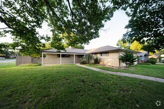 Building Photo - Mid-Century 3 Bedroom in Pine Valley Estates