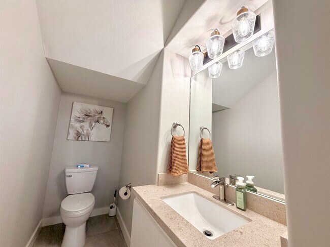 Building Photo - 9653 McPherson Rd