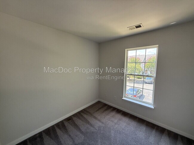 Building Photo - 2709 Church View Ln