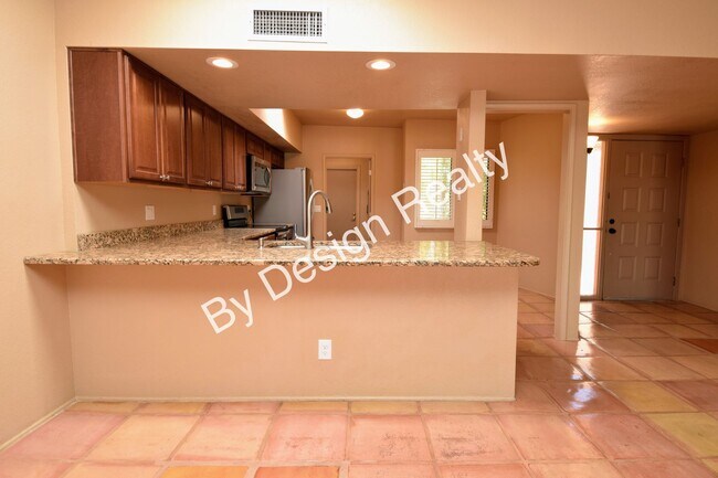 Building Photo - Updated Sunrise at Presidio 2 Bed 2 Bath Townhome