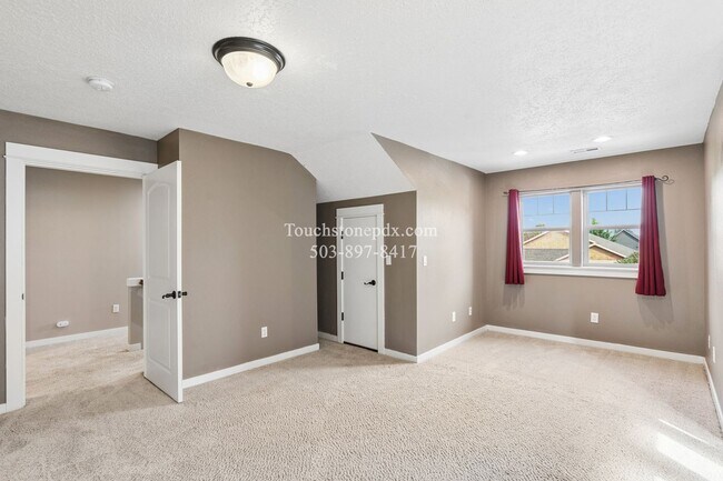 Building Photo - 37162 Coralburst St