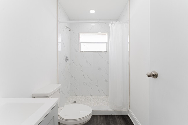 Building Photo - 233 Brittany F