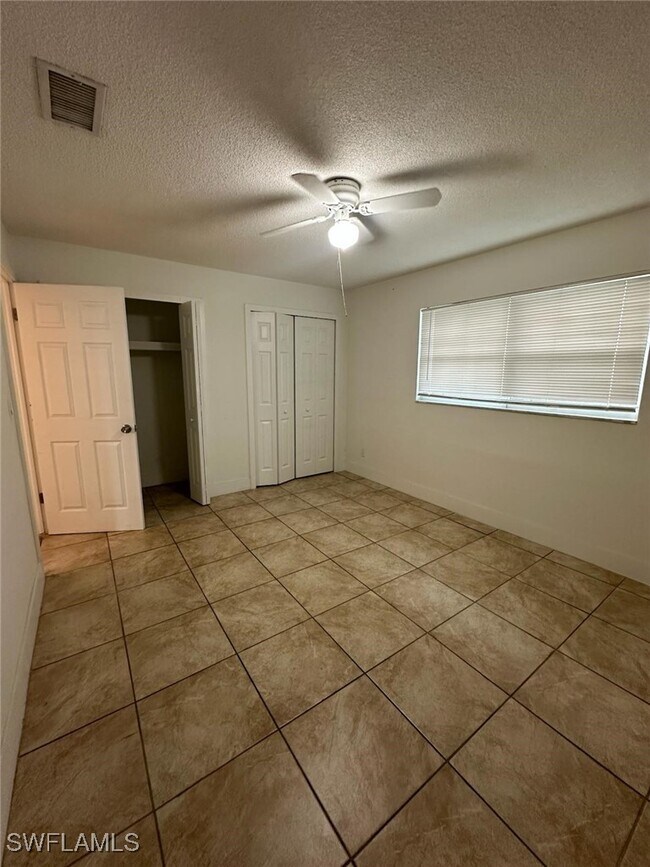 Building Photo - 4826 Marine Dr