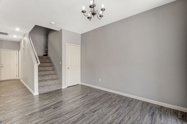 Building Photo - 3909 Sweet Pine St