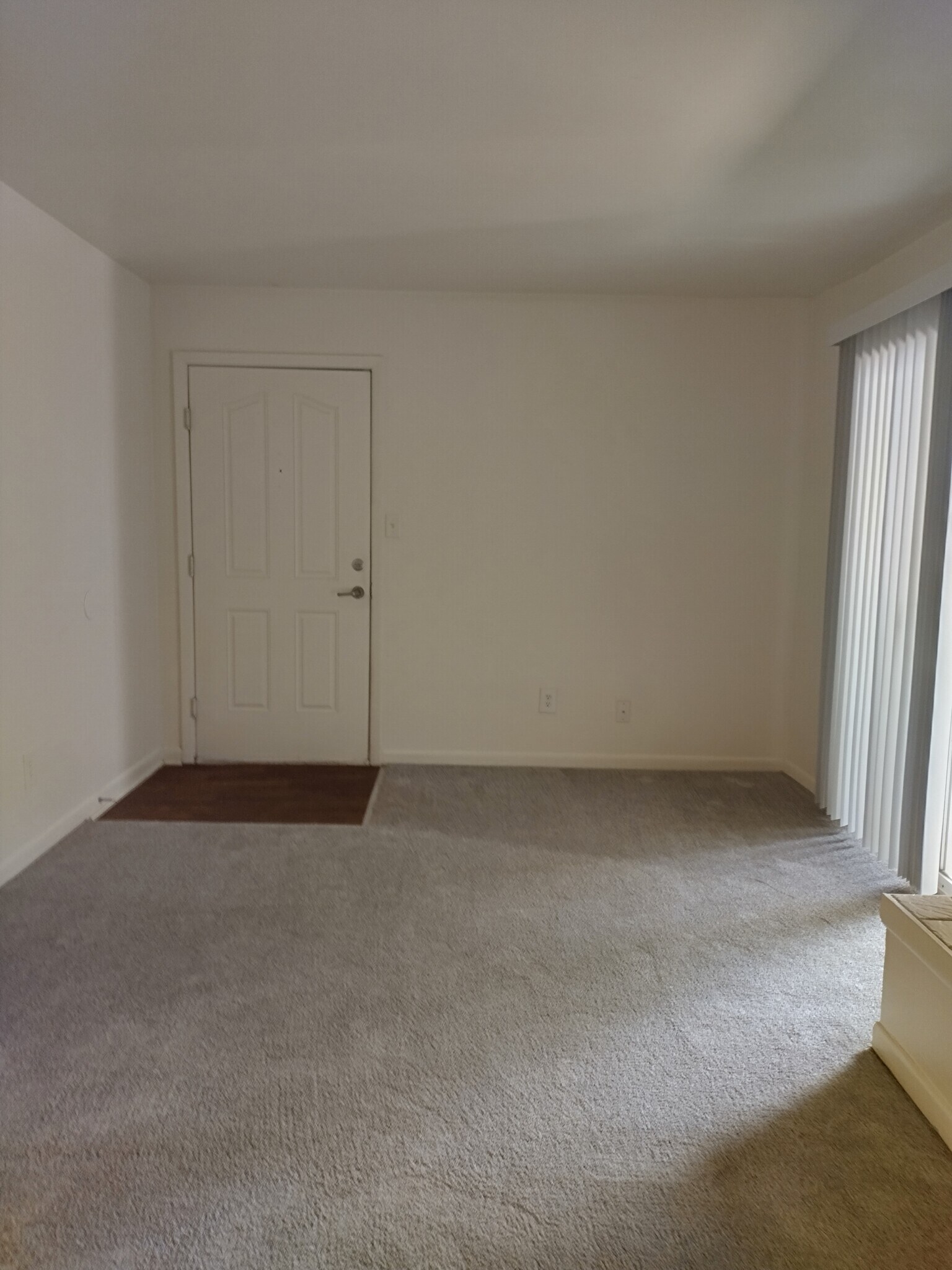 Building Photo - 600 Reusens Rd