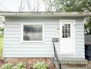 Building Photo - 1790 1/2 Ford Ave.-