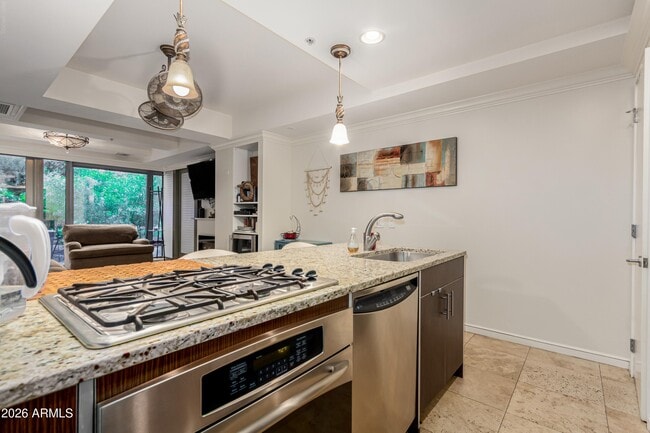 Building Photo - 7137 E Rancho Vista Dr