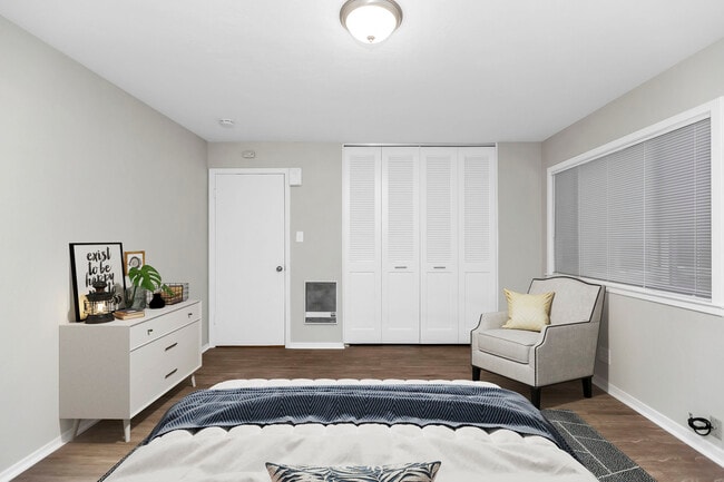 Building Photo - 1599 Green